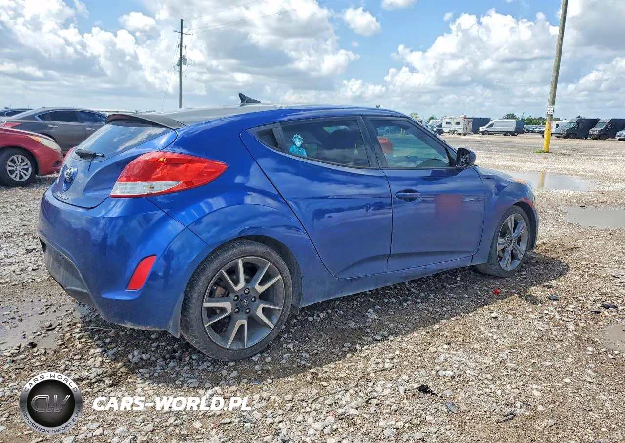 2016 Hyundai Veloster Base VIN:KMHTC6AD3GU272520 - 3
