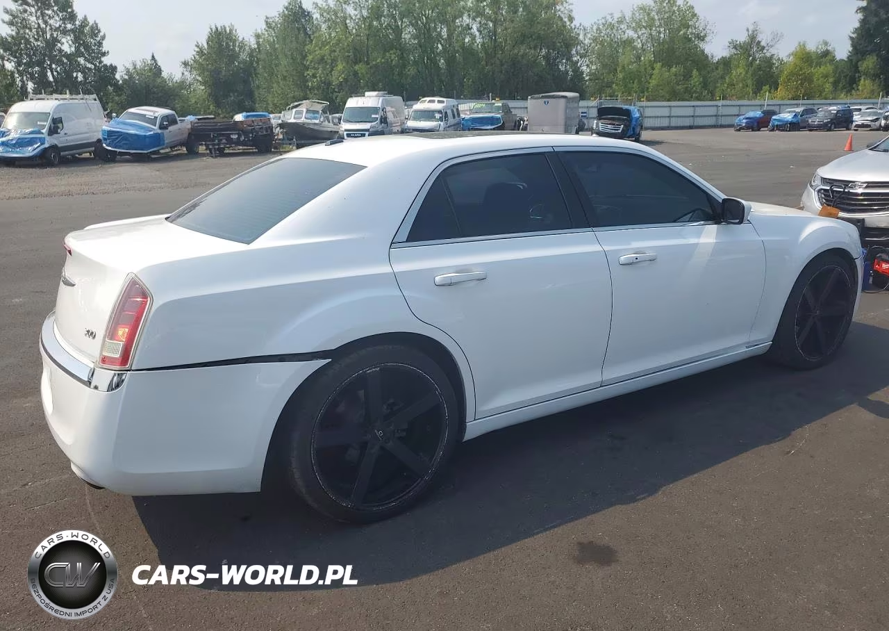 2013 Chrysler 300 VIN:2C3CCAAG3DH707704 - 3