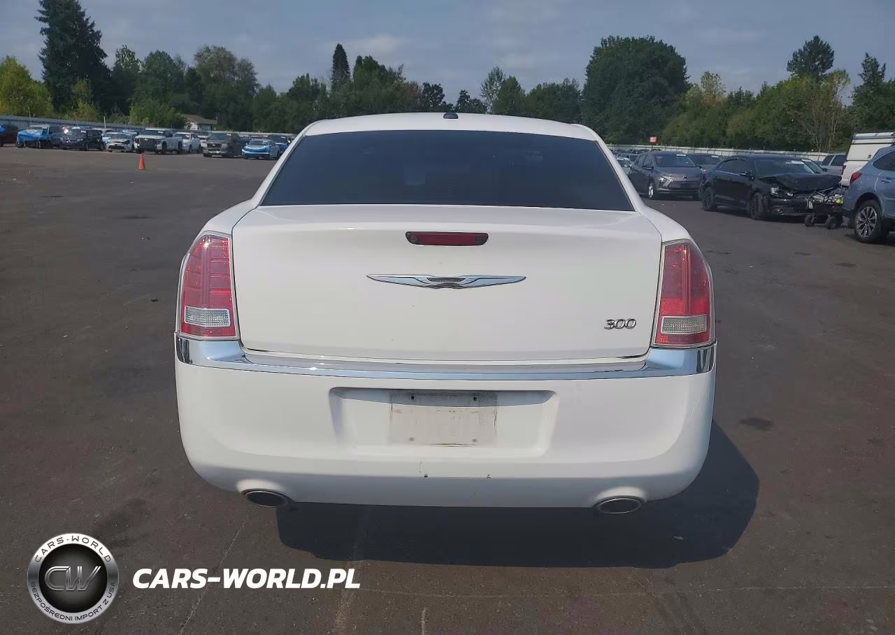 2013 Chrysler 300 VIN:2C3CCAAG3DH707704 - 6