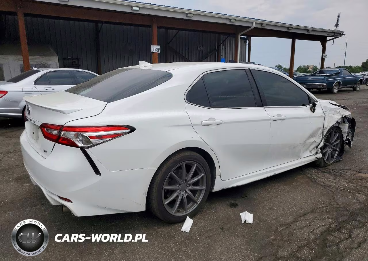 2020 Toyota Camry Se VIN:4T1G11AK9LU358126 - 3
