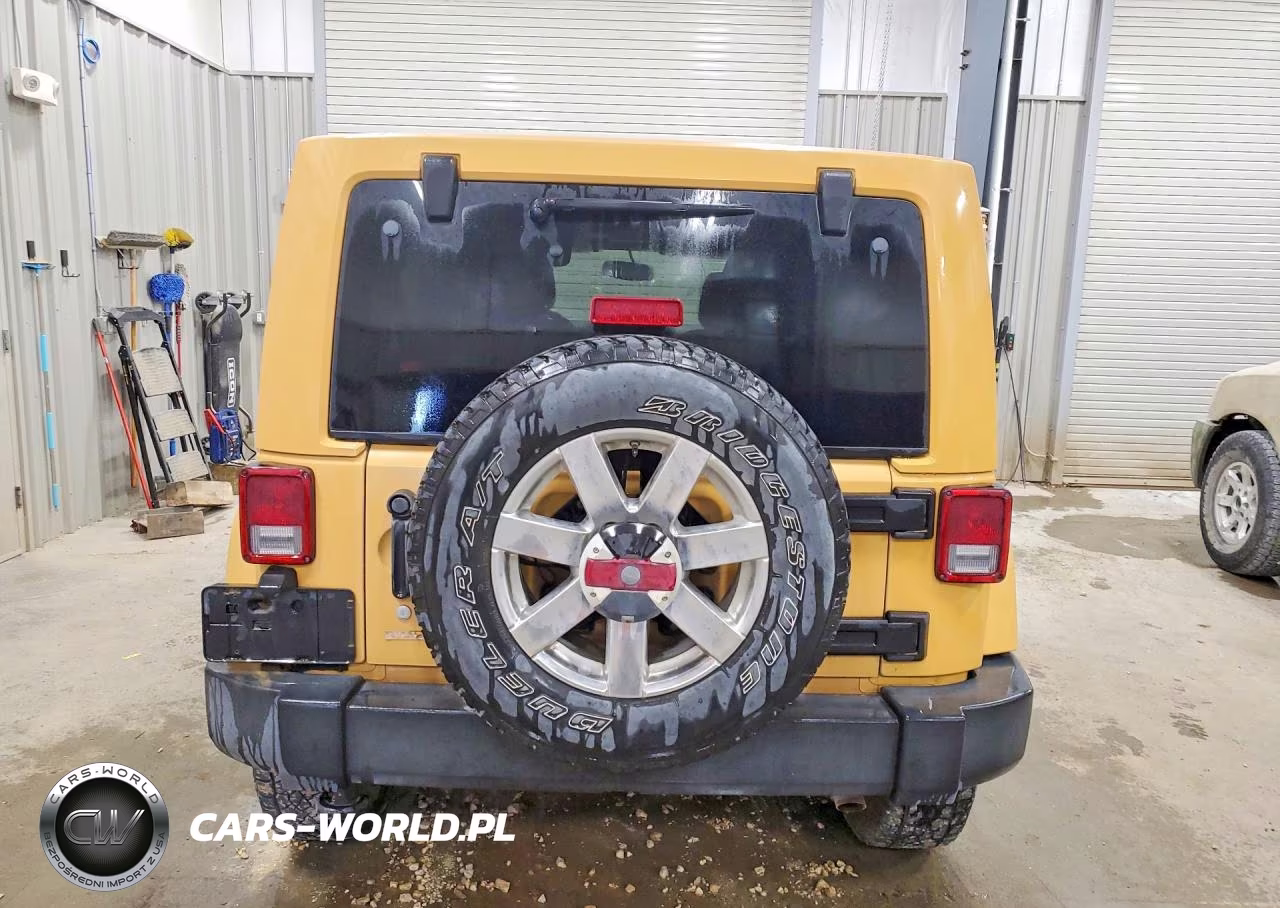 2013 Jeep Wrangler Unlimited Sahara VIN:1C4BJWEG2DL646028 - 6