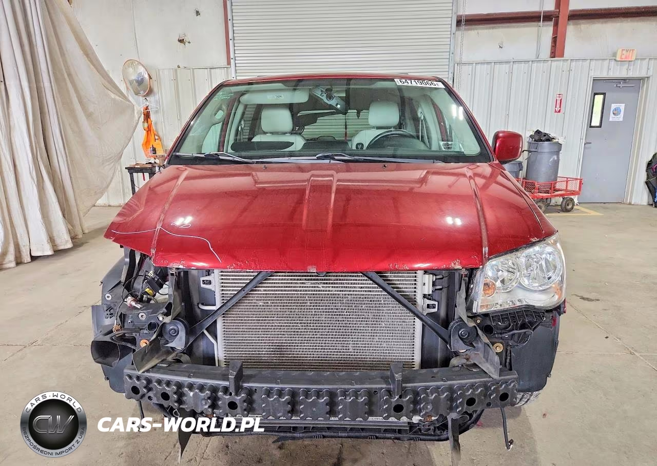 2013 Chrysler Town & Country Touring VIN:2C4RC1BG0DR645869 - 5