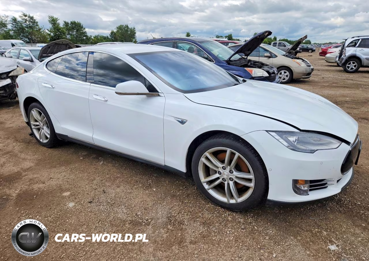 2015 Tesla Model S 85D VIN:5YJSA1H29FF084802 - 4