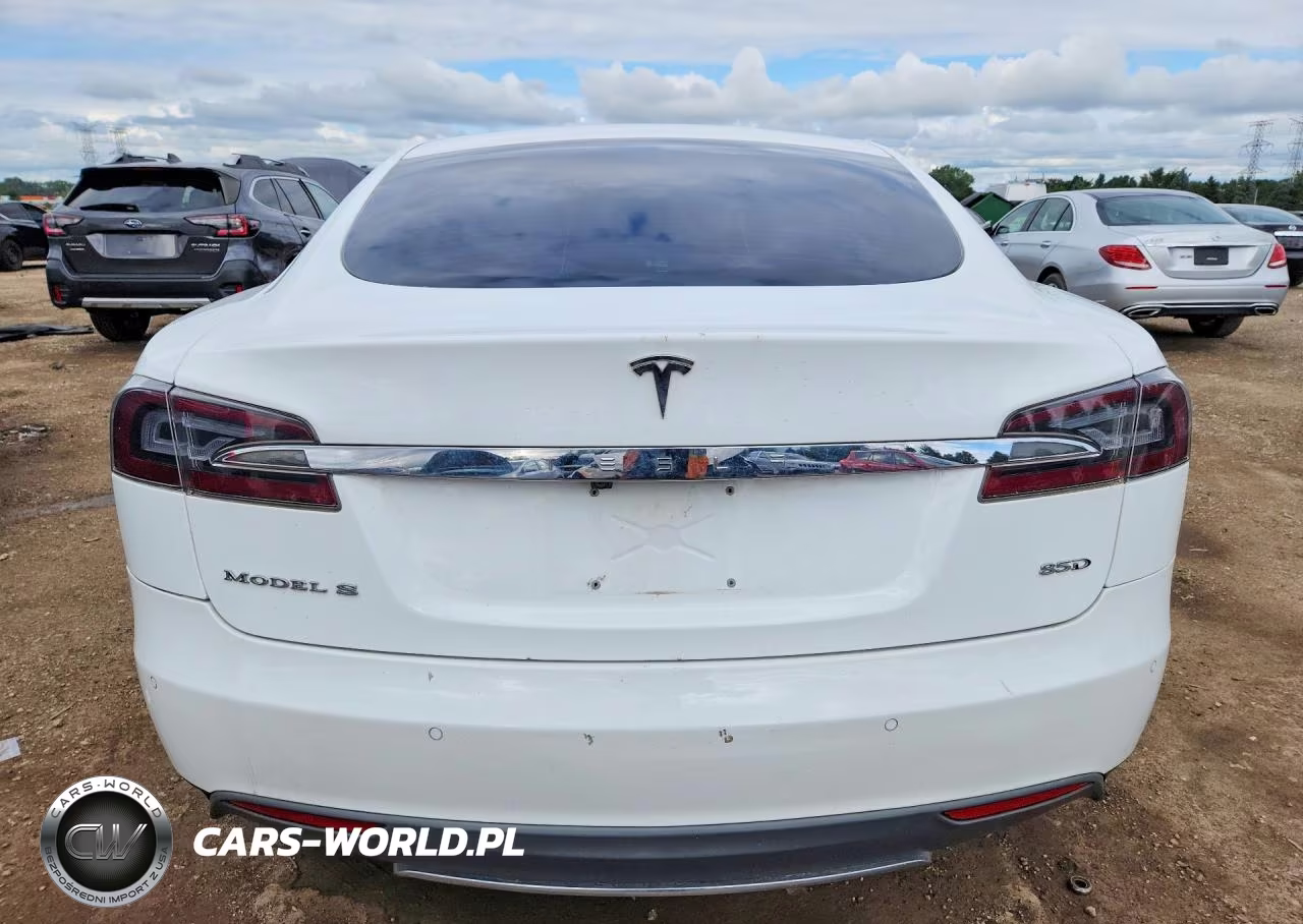2015 Tesla Model S 85D VIN:5YJSA1H29FF084802 - 6