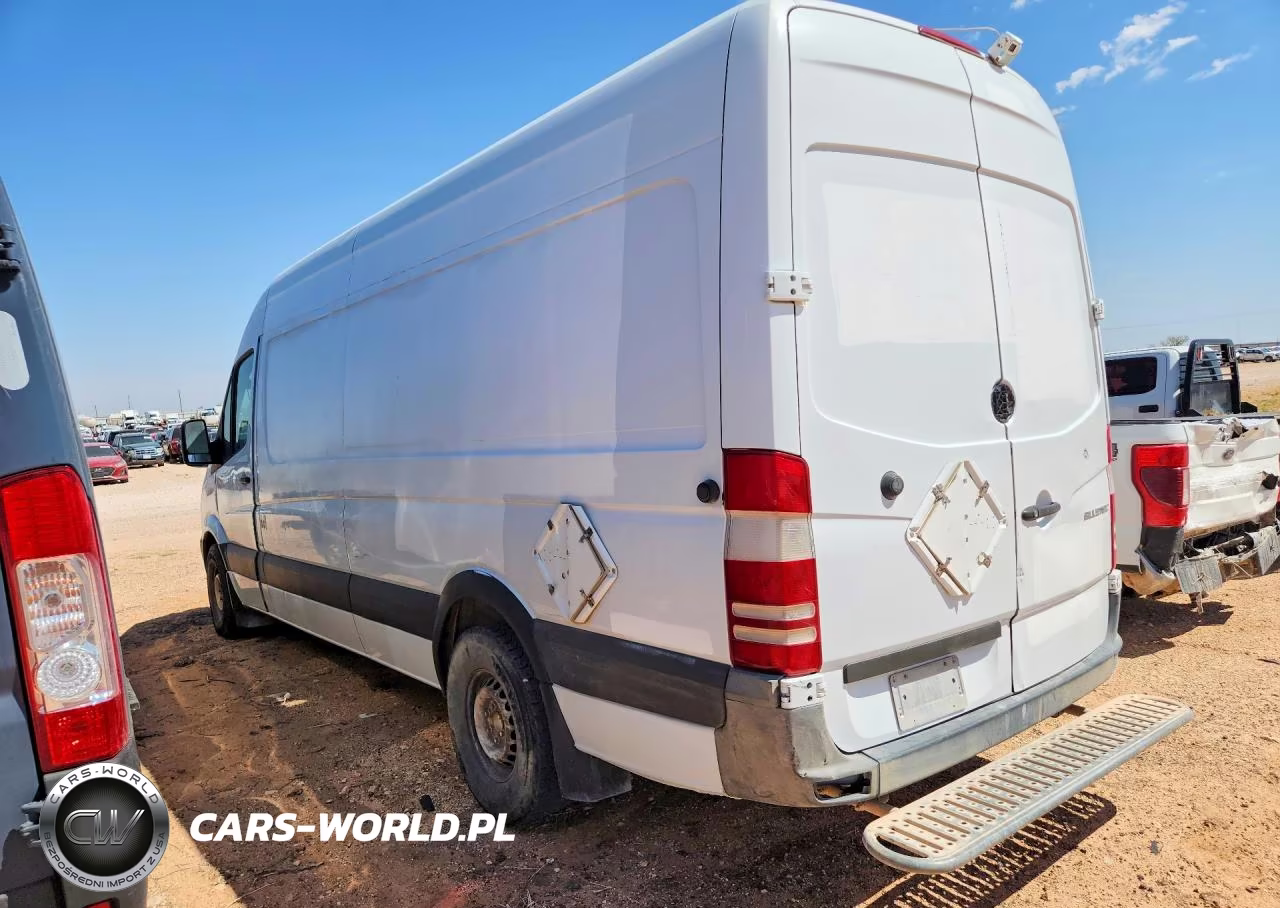 2015 Mercedes-Benz Sprinter 2500 Delivery Van VIN:WD3PE8DBXFP136964 - 2