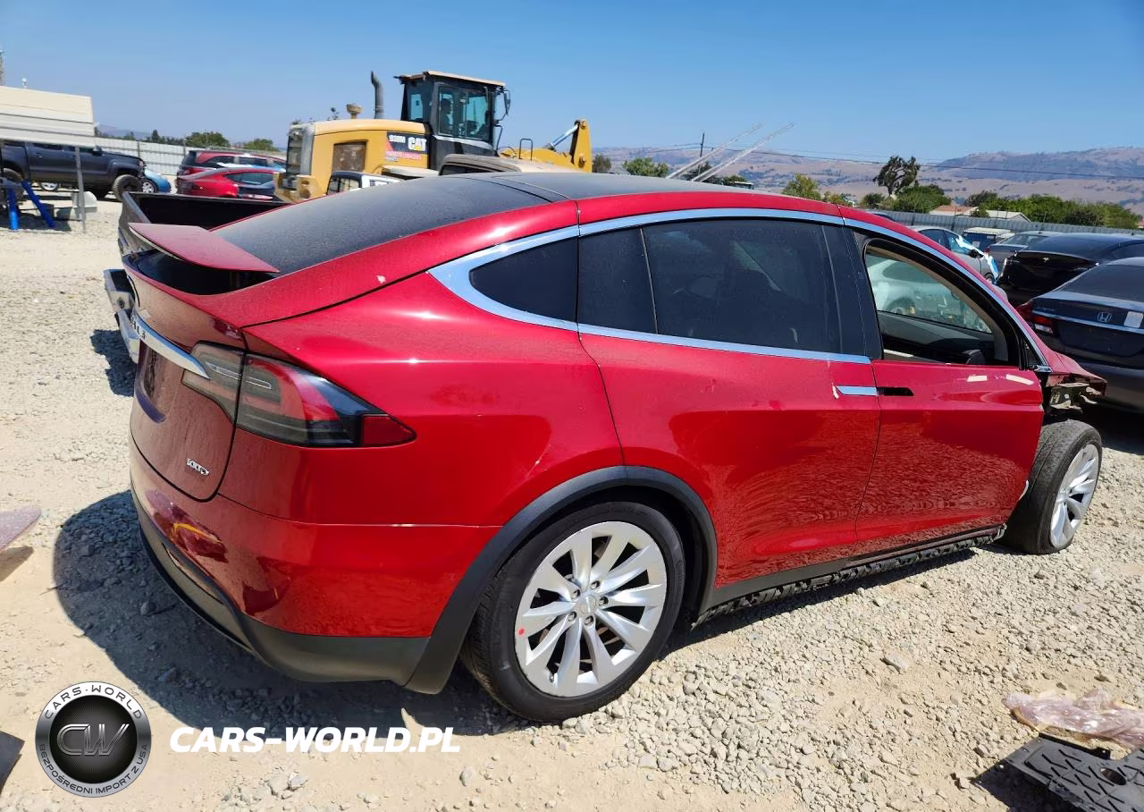 2018 Tesla Model X VIN:5YJXCAE26JF127182 - 3