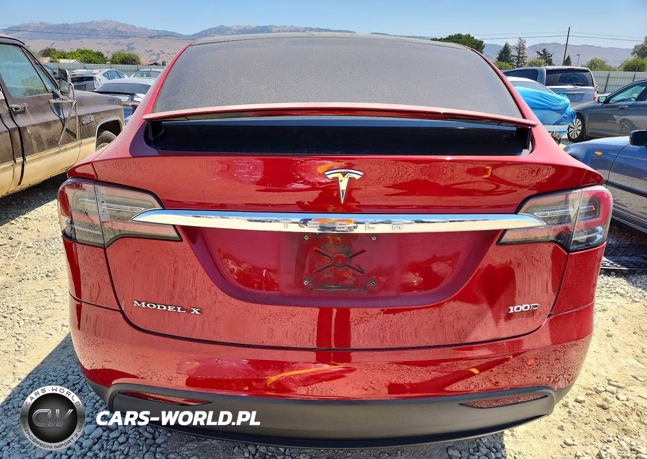 2018 Tesla Model X VIN:5YJXCAE26JF127182 - 6