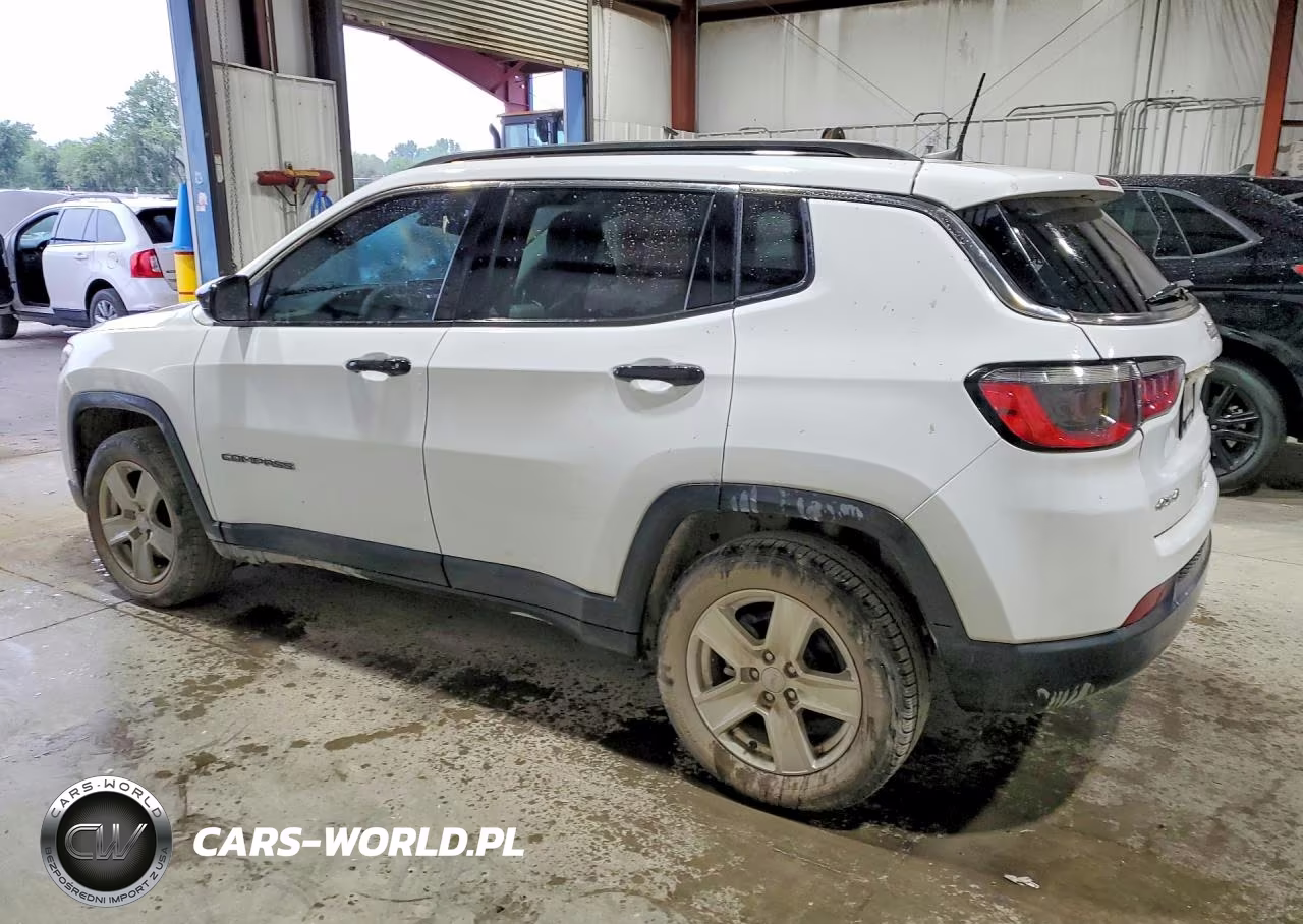 2022 Jeep Compass Latitude VIN:3C4NJDBB7NT130831 - 2