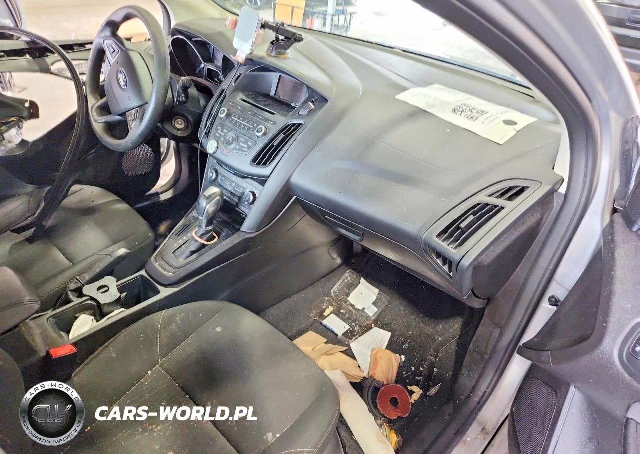 2016 Ford Focus Se VIN:1FADP3F27GL402832 - 8