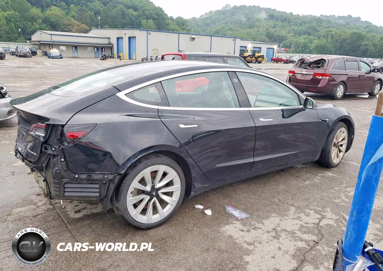 2018 Tesla Model 3 VIN:5YJ3E1EB2JF118746 - 3