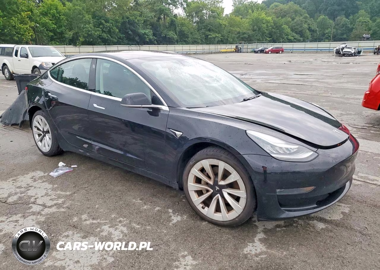 2018 Tesla Model 3 VIN:5YJ3E1EB2JF118746 - 4