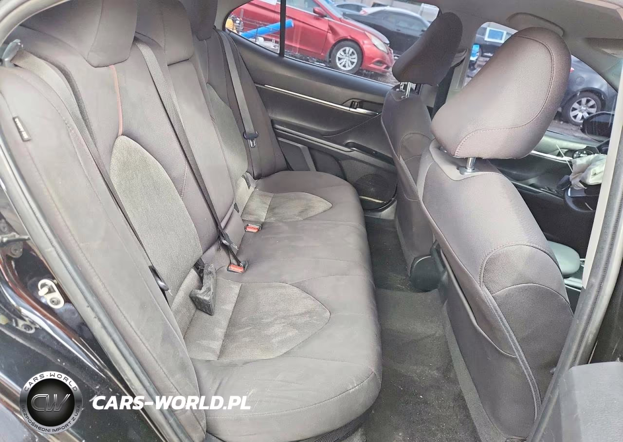 2020 Toyota Camry Le VIN:4T1C31AK3LU525864 - 10