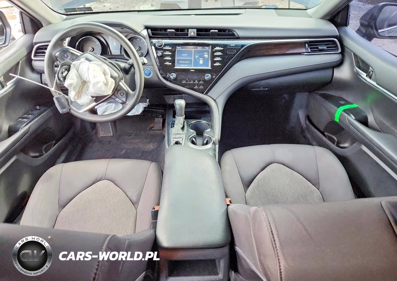 2020 Toyota Camry Le VIN:4T1C31AK3LU525864 - 8