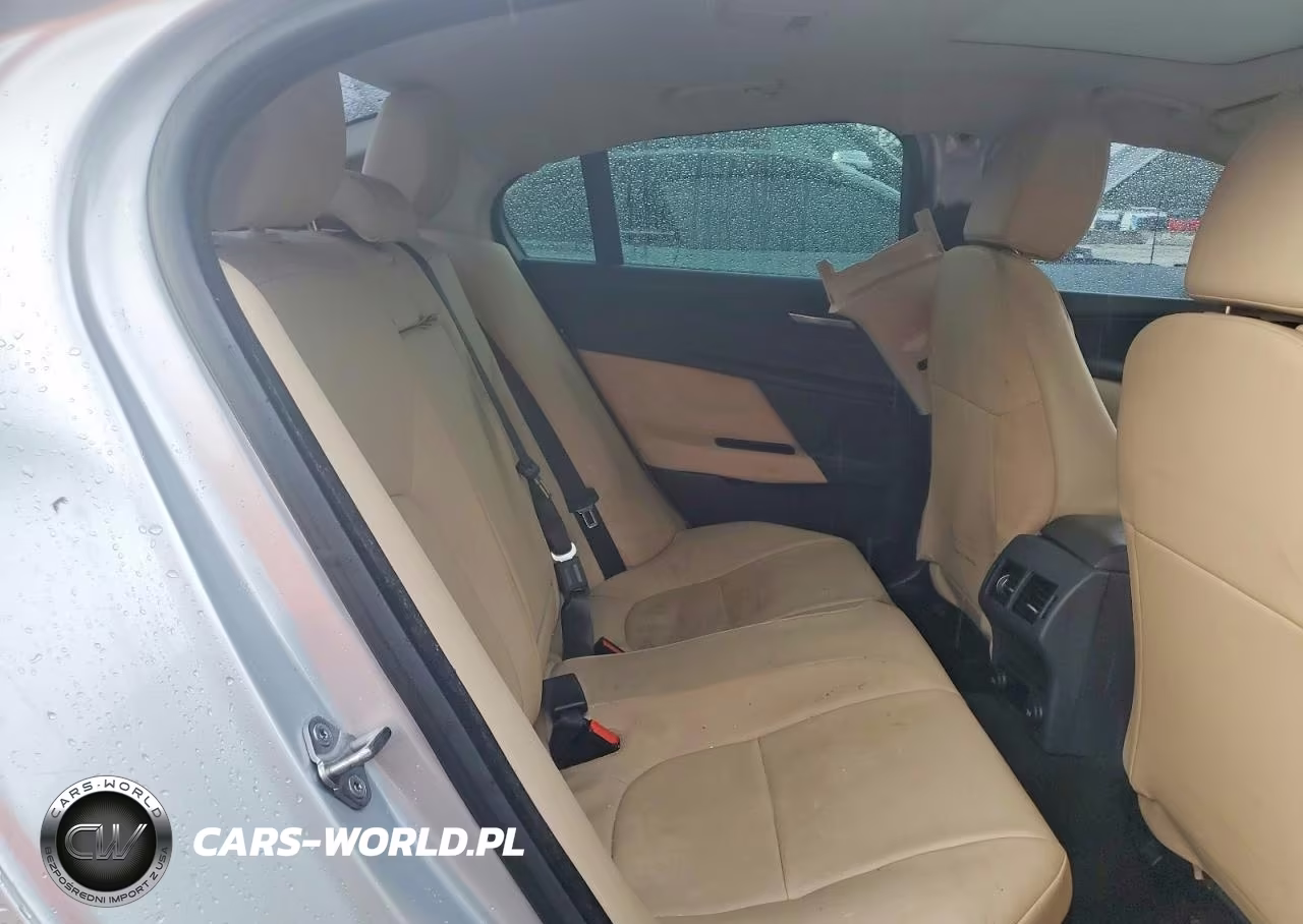 2017 Jaguar Xe Premium VIN:SAJAD4BV0HCP11444 - 10