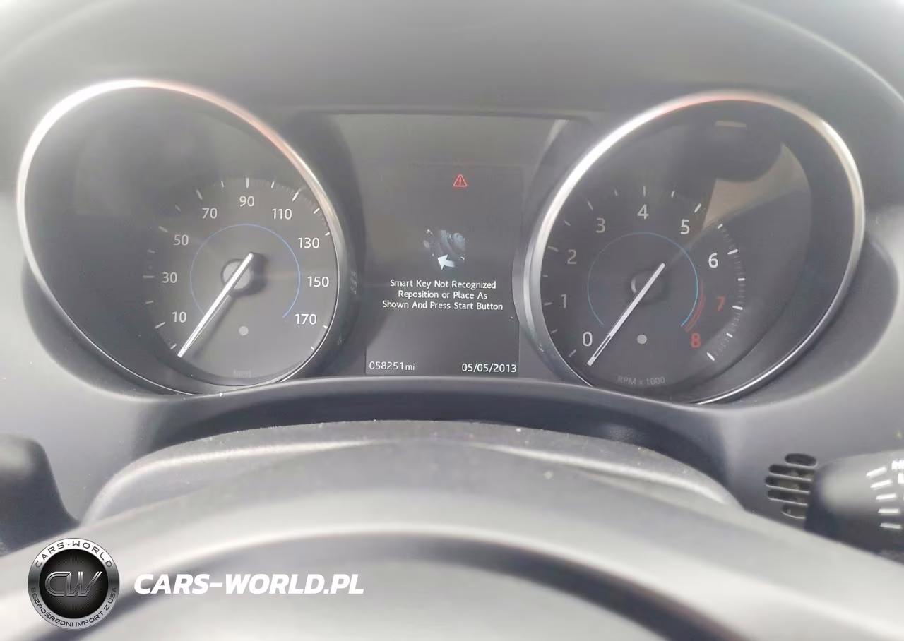 2017 Jaguar Xe Premium VIN:SAJAD4BV0HCP11444 - 9