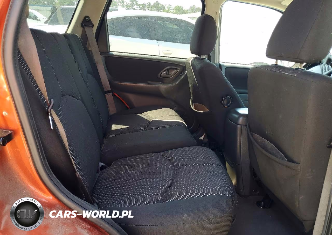 2005 Mazda Tribute S VIN:4F2YZ04185KM31919 - 11