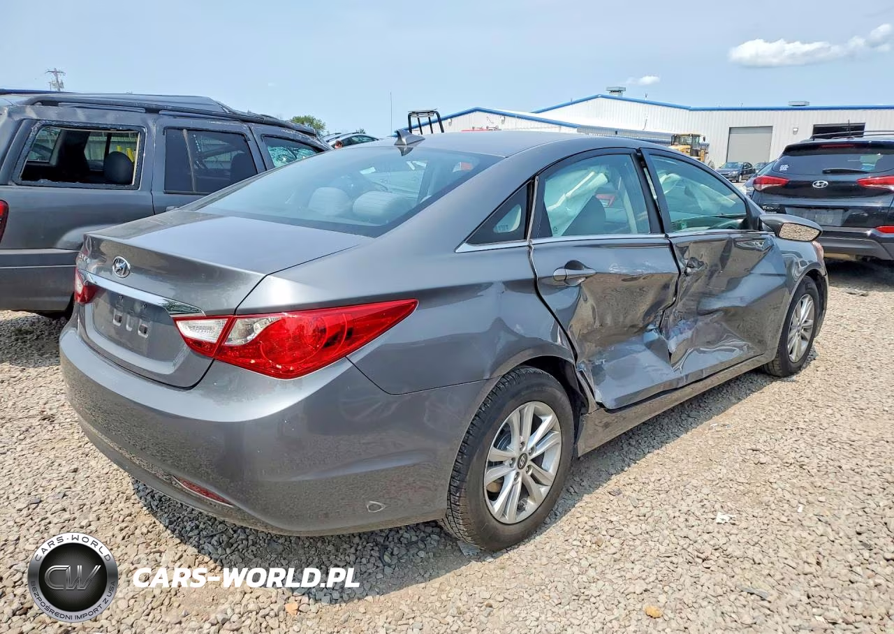 2013 Hyundai Sonata Gls VIN:5NPEB4AC4DH765947 - 3