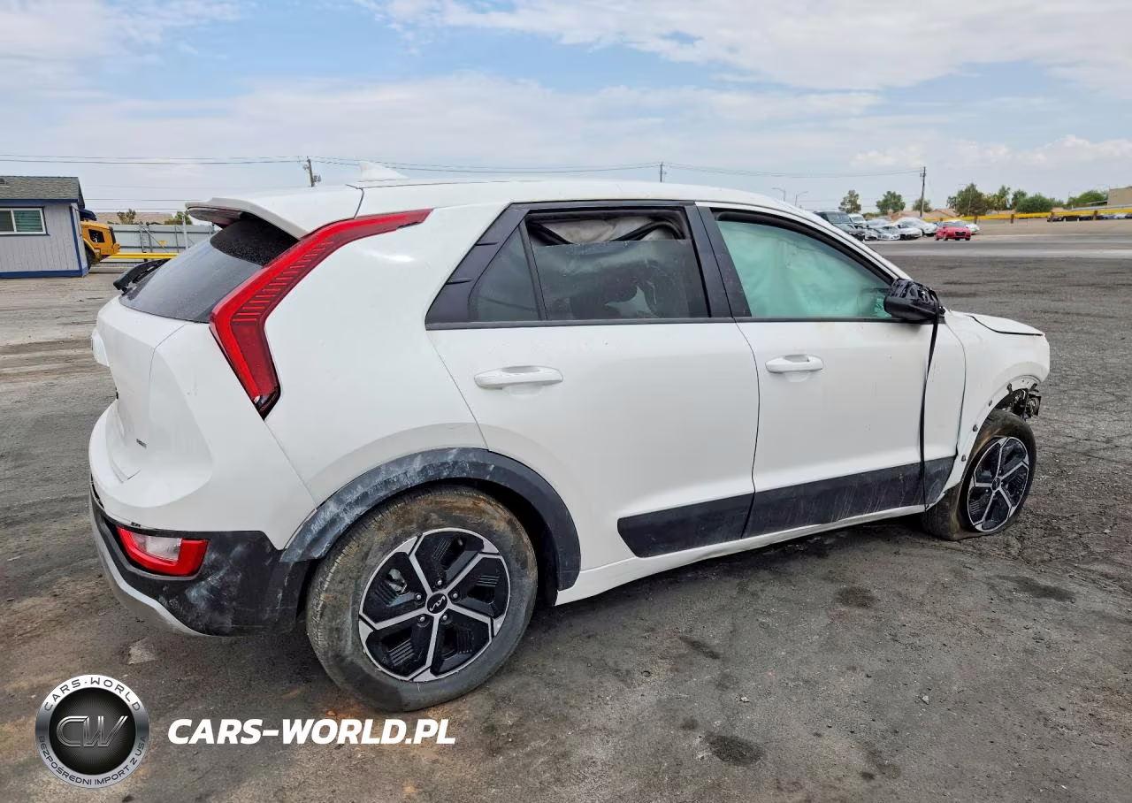 2026 Kia Niro Lx VIN:KNDCP3LE4T5328594 - 3