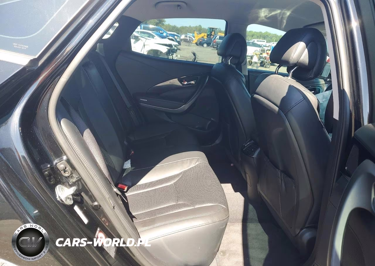 2017 Hyundai Azera Base VIN:KMHFG4JG7HA583323 - 10
