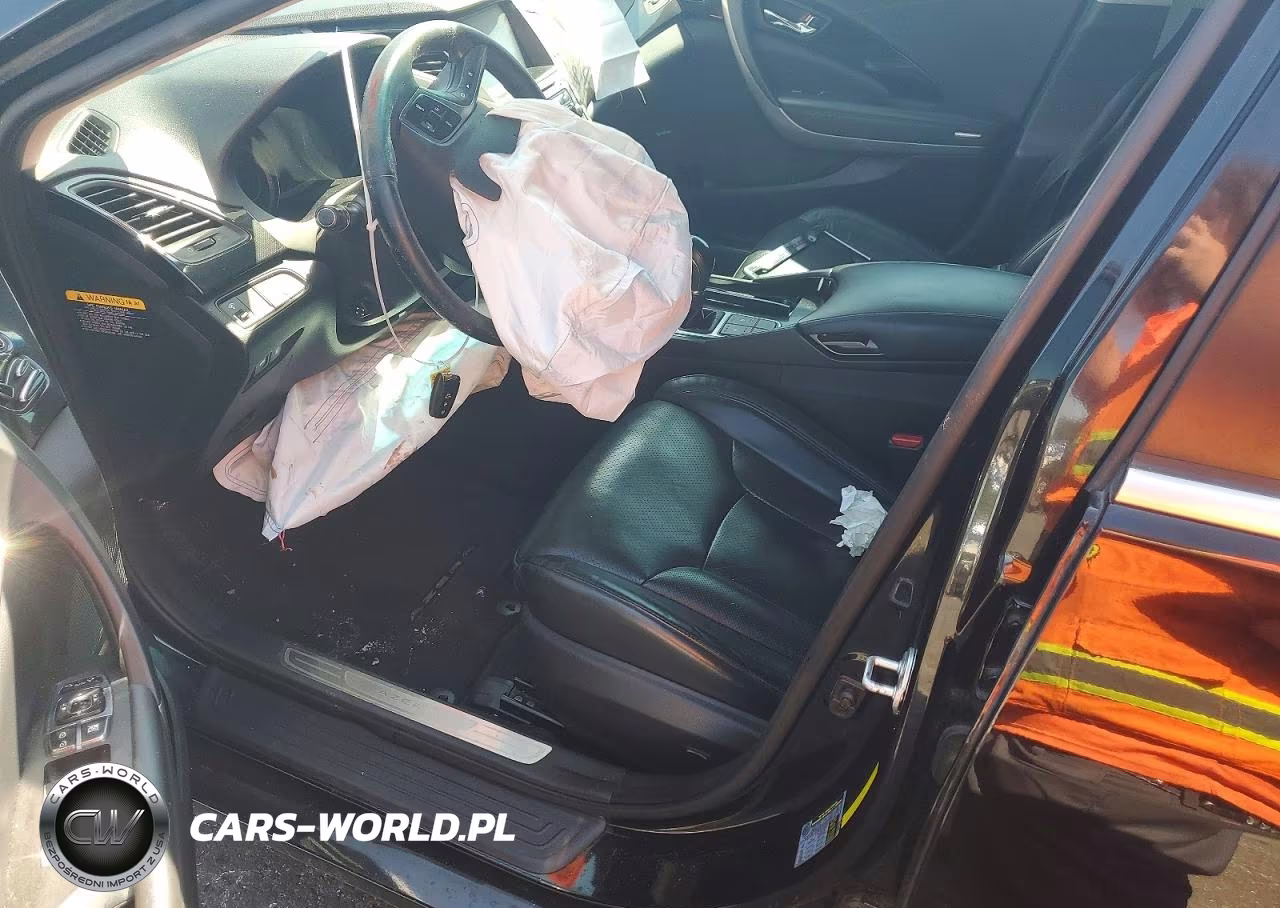 2017 Hyundai Azera Base VIN:KMHFG4JG7HA583323 - 8