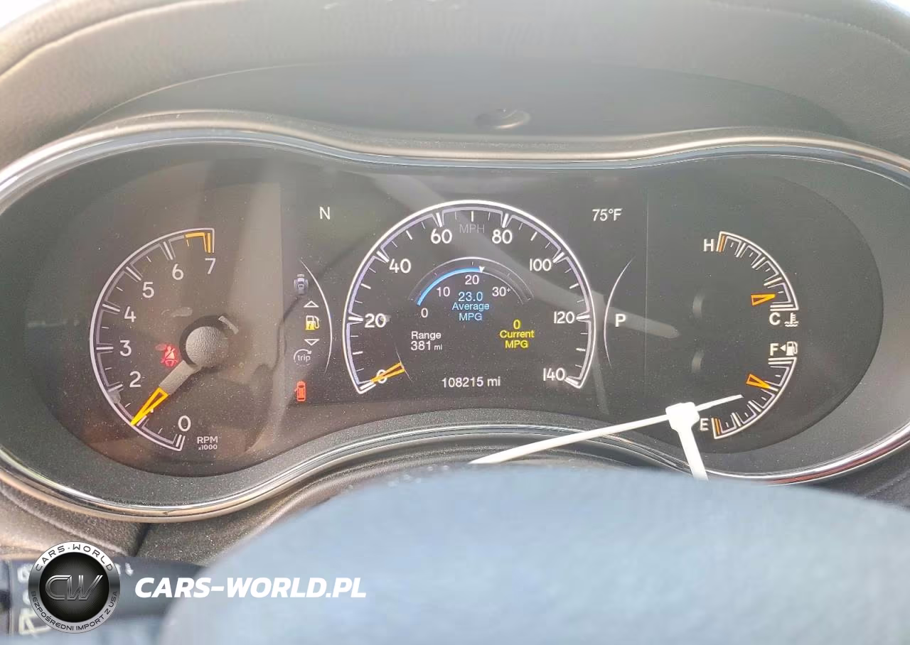 2018 Jeep Grand Cherokee Overland VIN:1C4RJFCG1JC274145 - 9