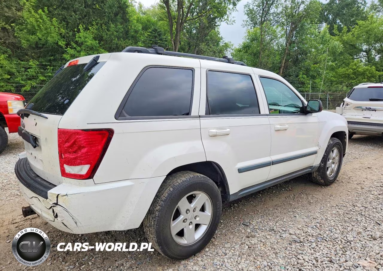 2009 Jeep Grand Cherokee Laredo VIN:1J8GS48K09C520998 - 3