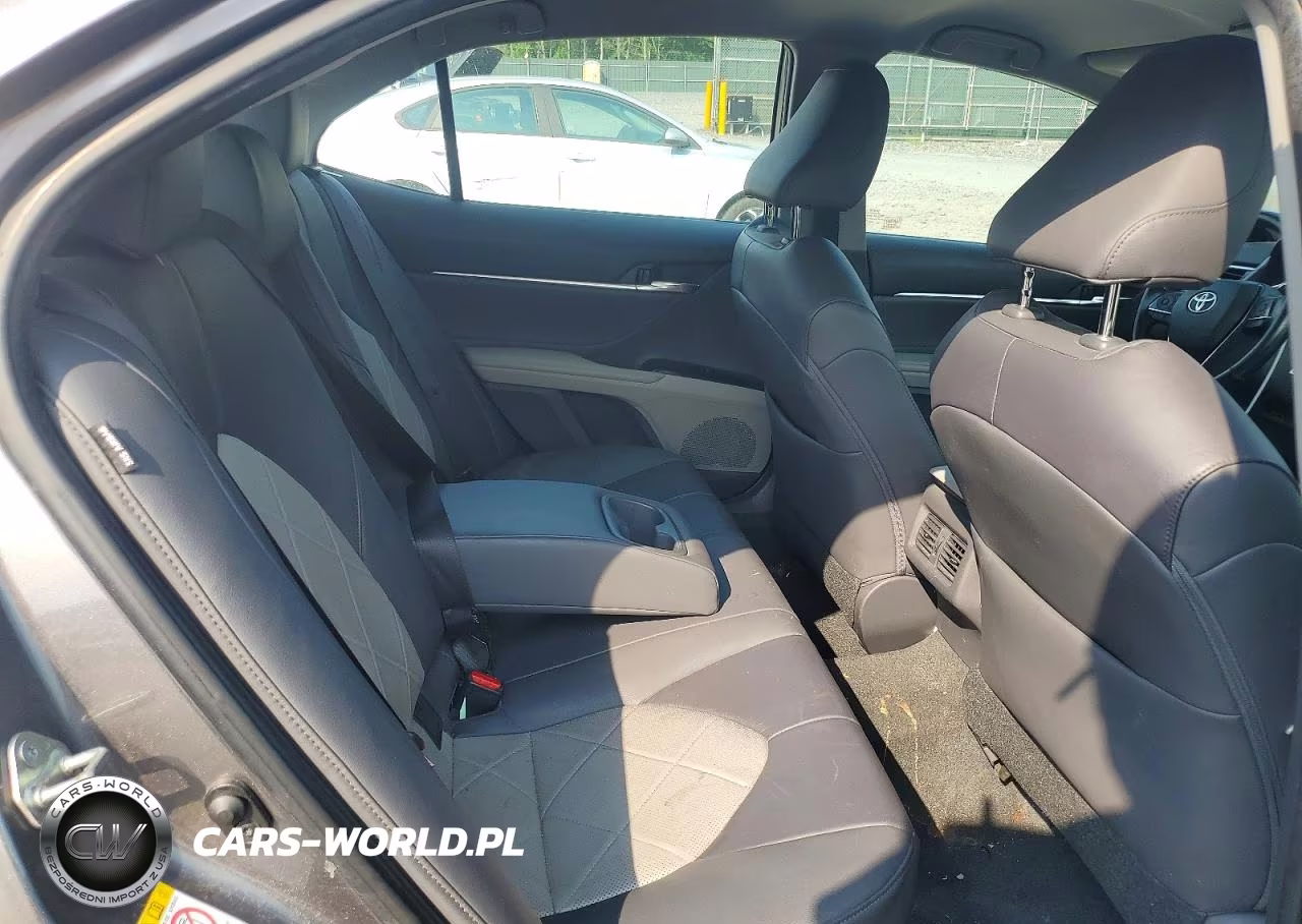2018 Toyota Camry Xle VIN:4T1B11HK9JU502481 - 10
