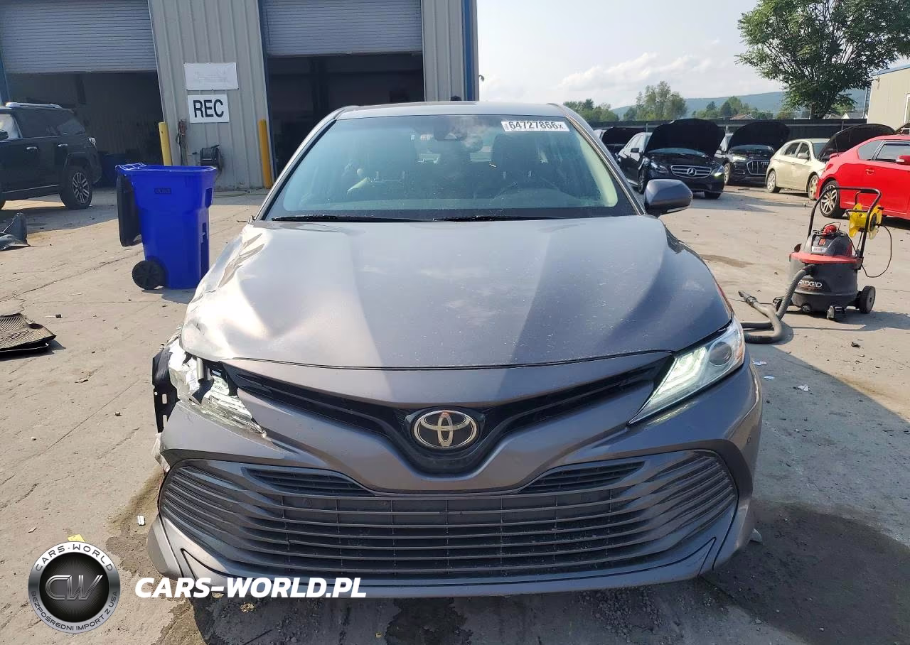 2018 Toyota Camry Xle VIN:4T1B11HK9JU502481 - 5