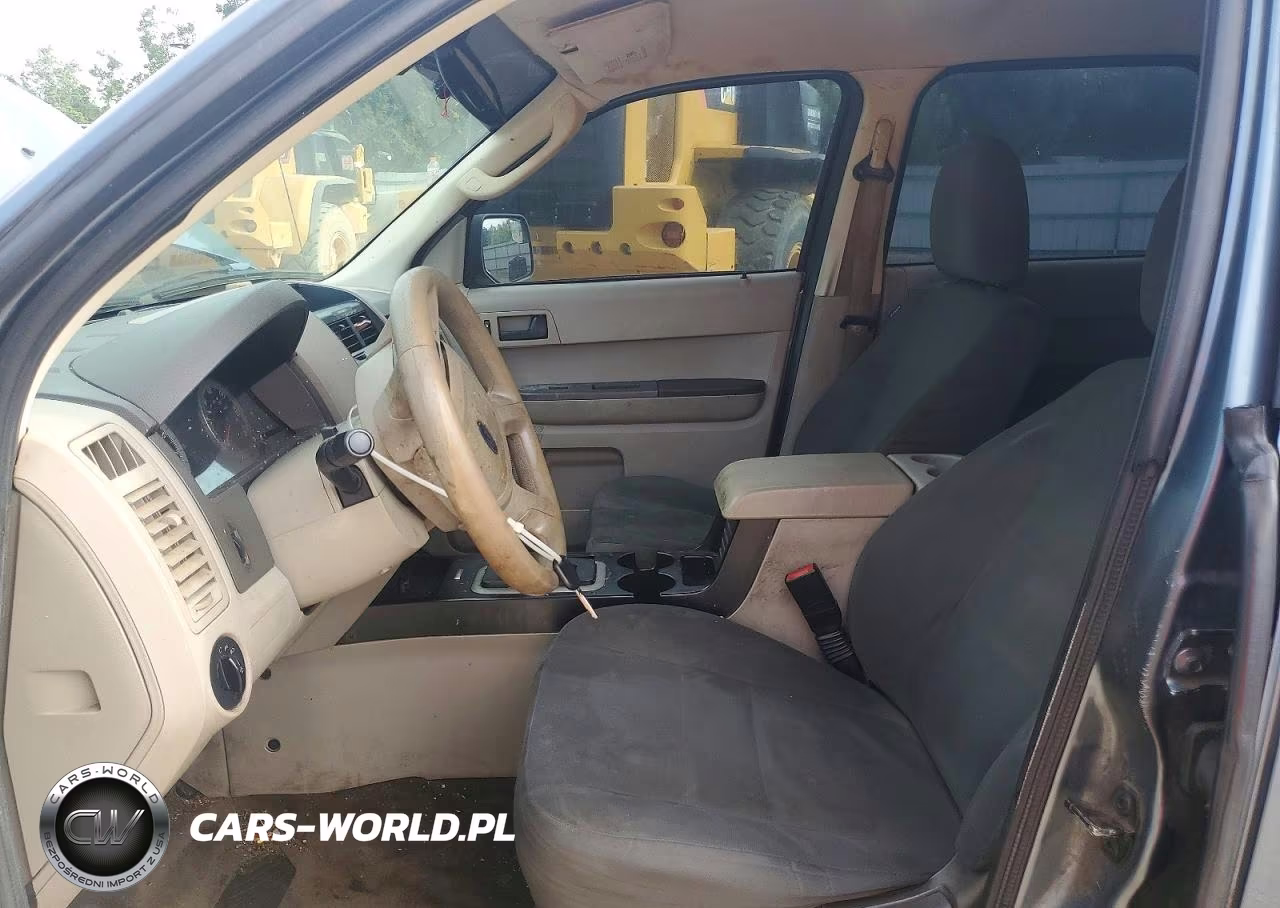 2010 Ford Escape Xls VIN:1FMCU0C78AKB09558 - 7