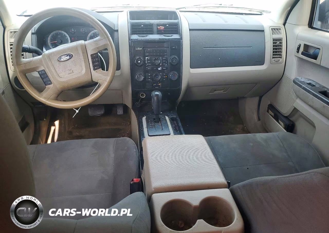 2010 Ford Escape Xls VIN:1FMCU0C78AKB09558 - 8