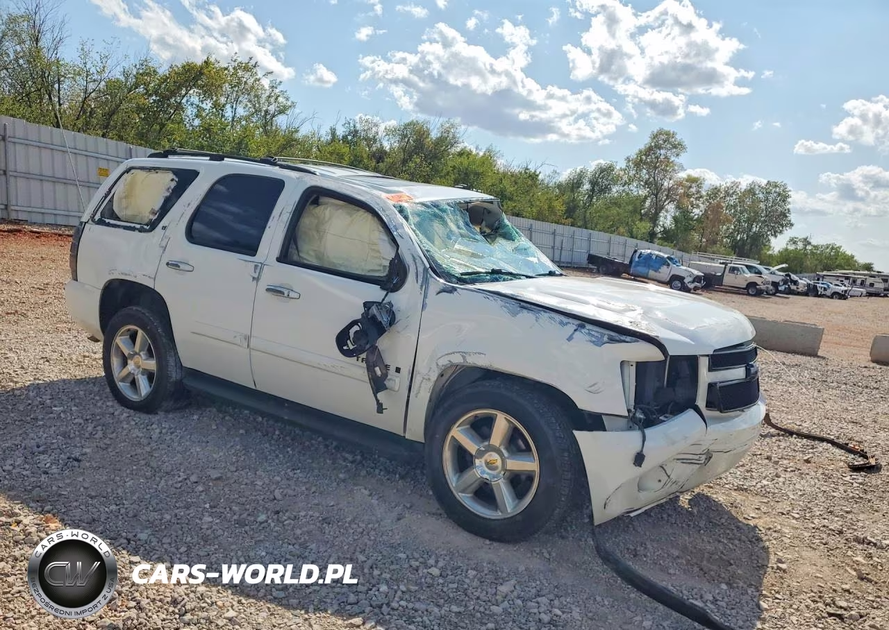 2009 Chevrolet Tahoe C1500 Lt VIN:1GNFC23029R158042 - 4