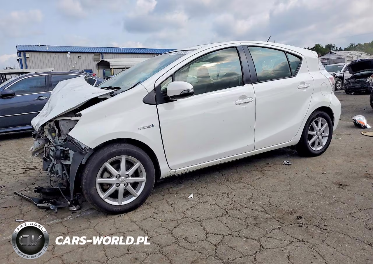 2013 Toyota Prius C Four