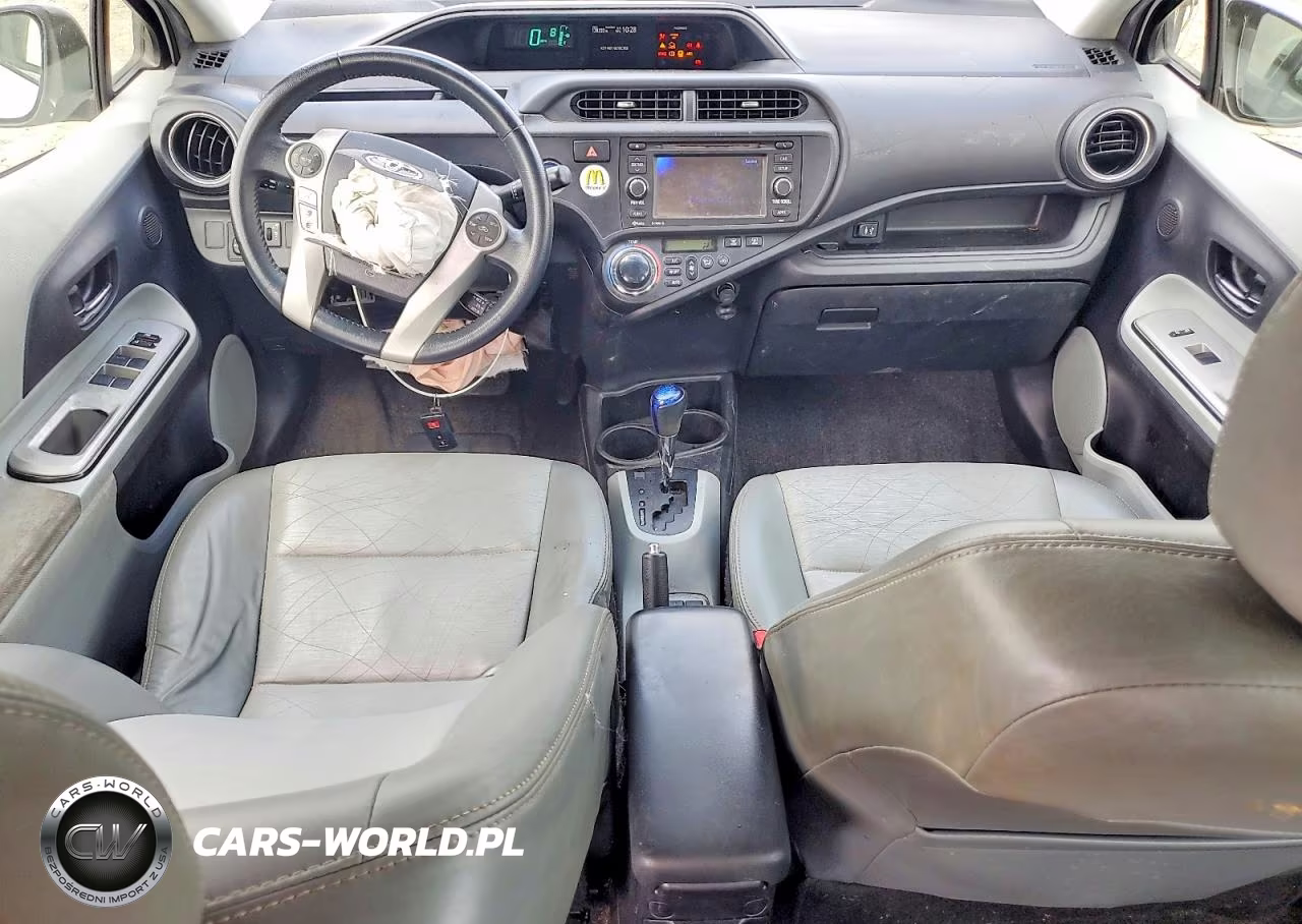 2013 Toyota Prius C Four VIN:JTDKDTB36D1057664 - 8