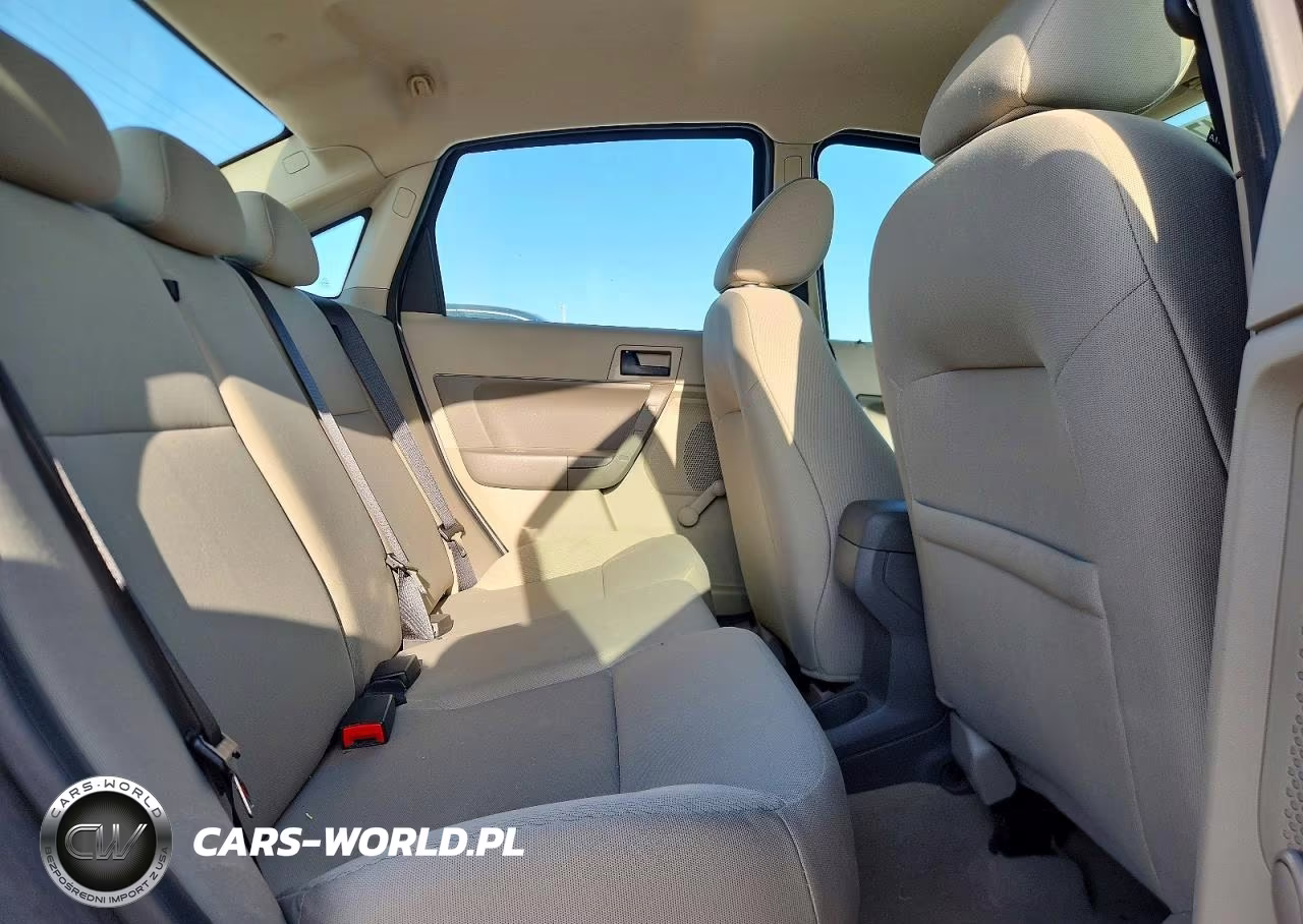 2011 Ford Focus S VIN:1FAHP3EN9BW164678 - 10