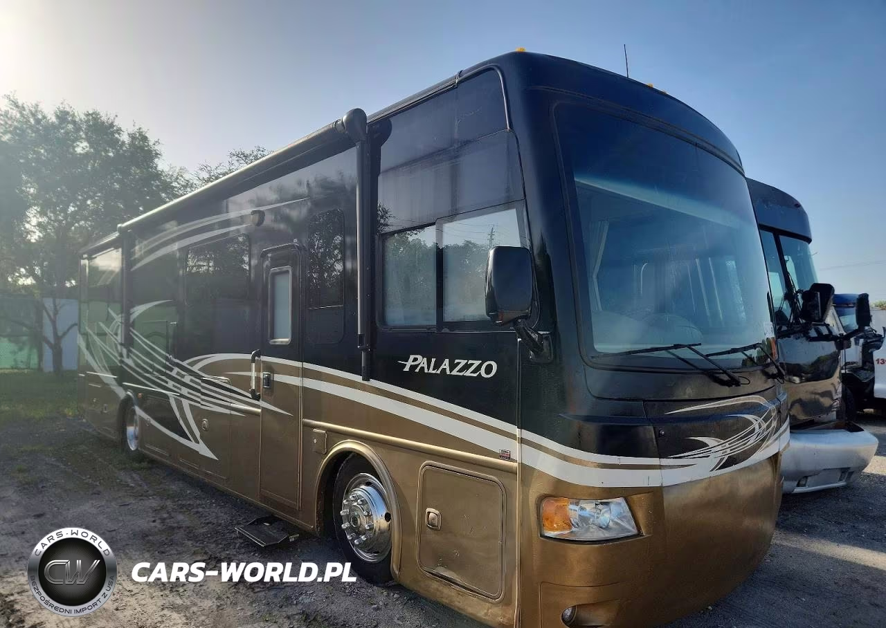 2014 Freightliner Chassis Xc