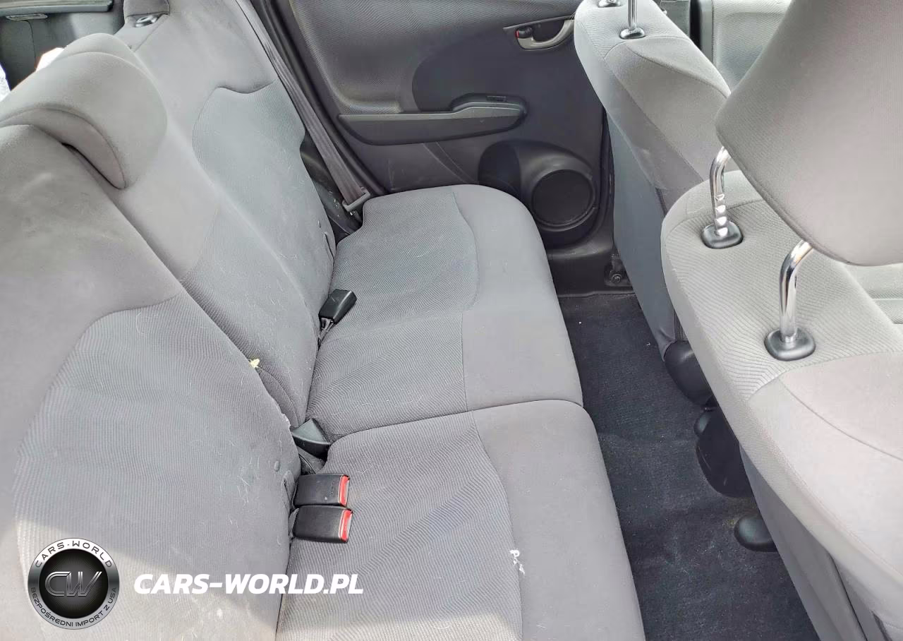 2013 Honda Fit VIN:JHMGE8H34DC063408 - 10
