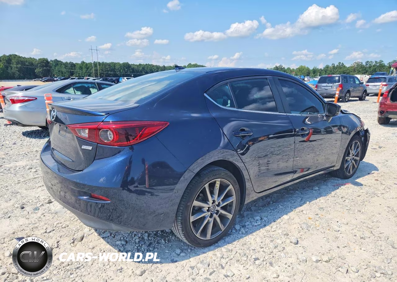 2018 Mazda 3 Grand Touring VIN:3MZBN1W39JM174131 - 3
