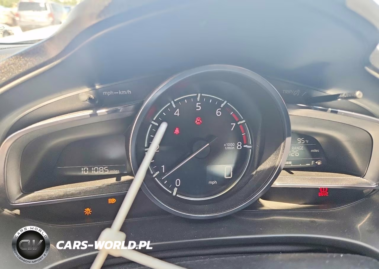 2018 Mazda 3 Grand Touring VIN:3MZBN1W39JM174131 - 9