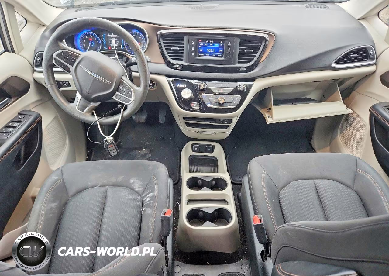 2017 Chrysler Pacifica Touring VIN:2C4RC1DG1HR515425 - 8