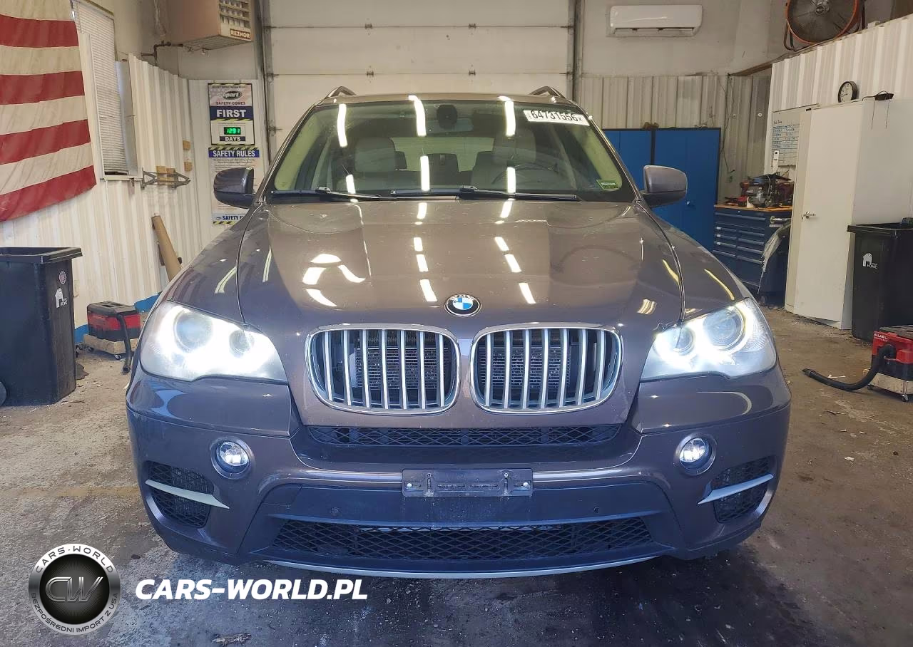 2012 BMW X5 xDrive50I VIN:5UXZV8C5XCL425855 - 5