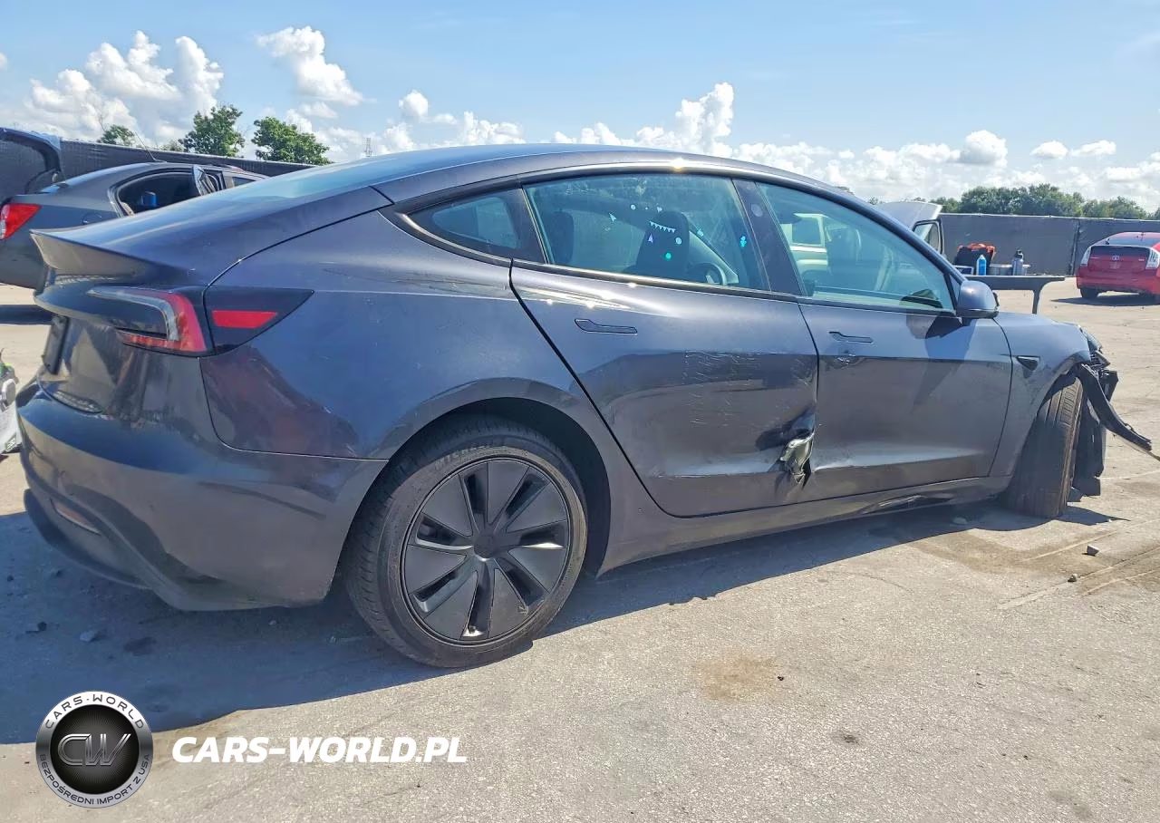 2025 Tesla Model 3 VIN:5YJ3E1EA2SF983094 - 3