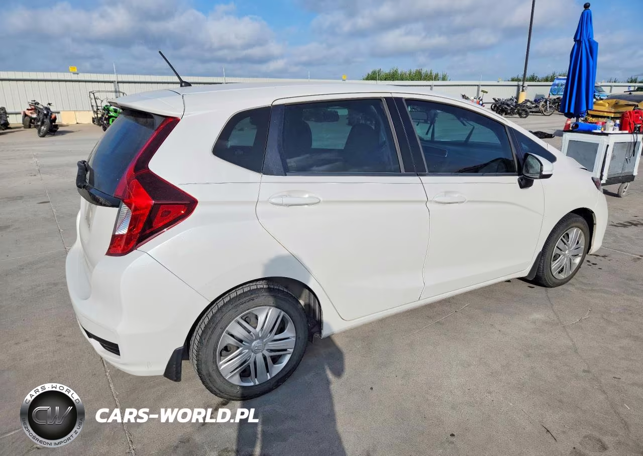 2020 Honda Fit Lx VIN:3HGGK5H42LM720044 - 3