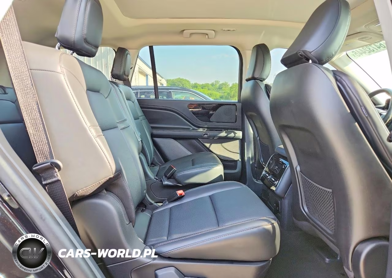2026 Lincoln Aviator VIN:5LM5J6XC9TGL06432 - 11