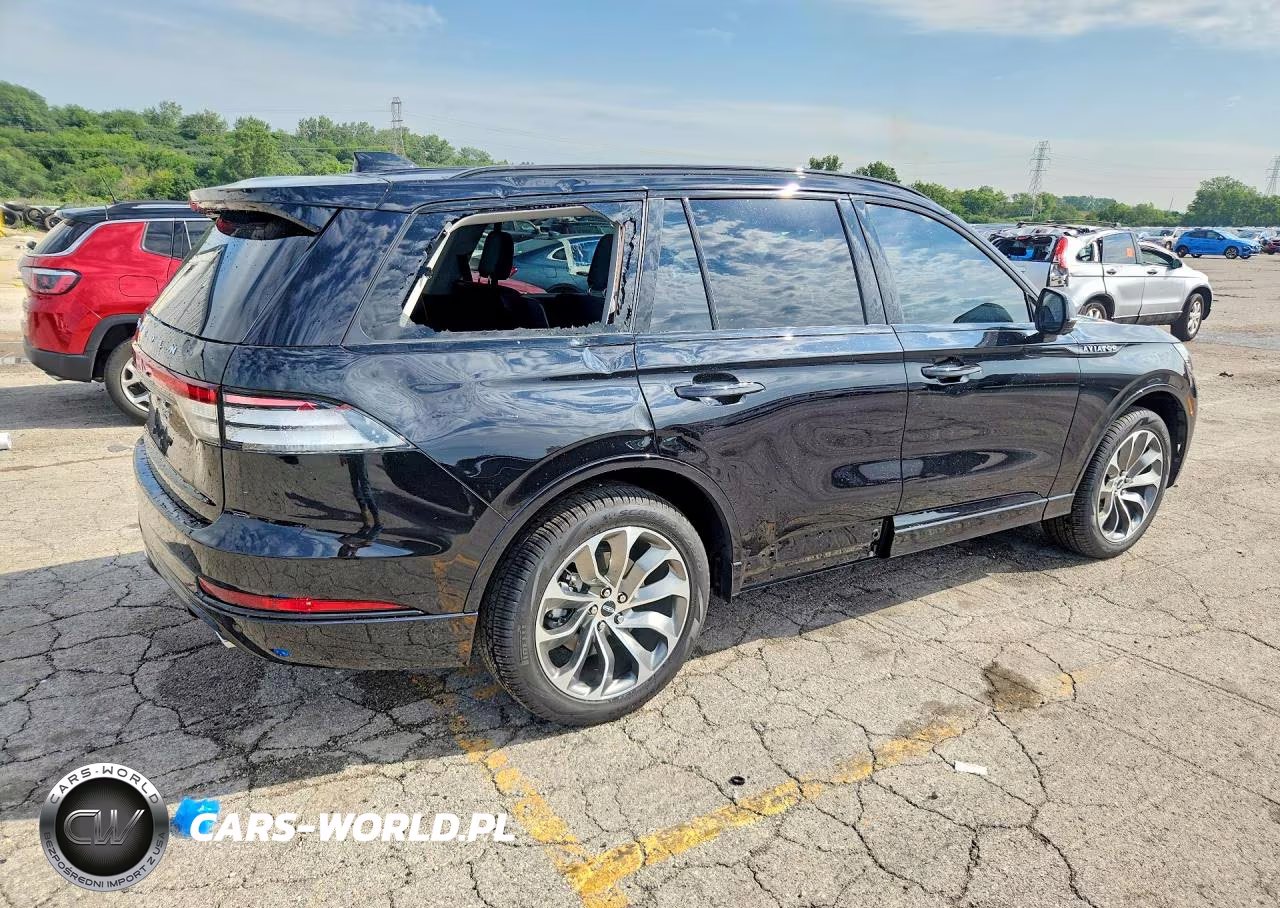 2026 Lincoln Aviator VIN:5LM5J6XC9TGL06432 - 3
