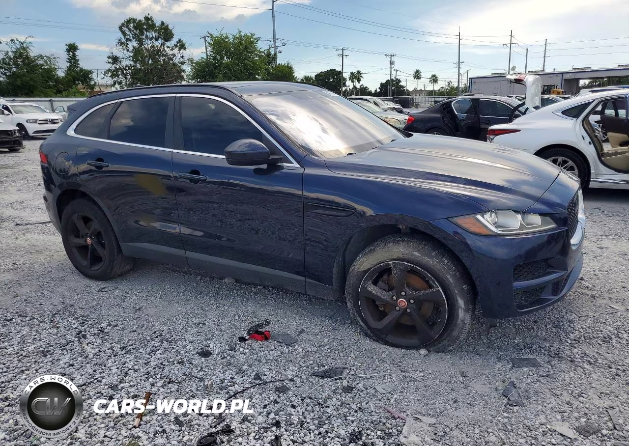 2019 Jaguar F-Pace Premium VIN:SADCJ2FX9KA395324 - 4