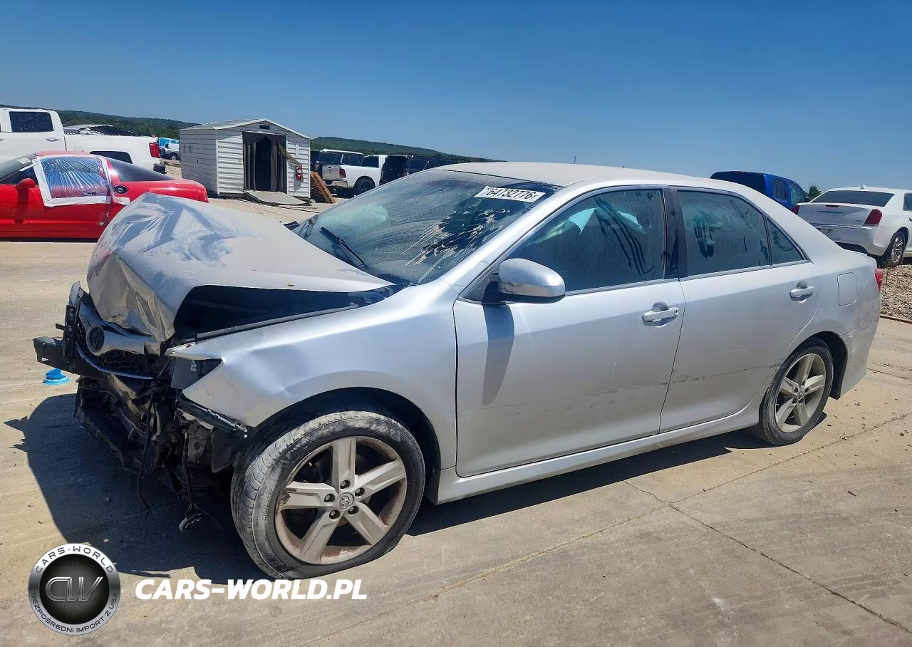 2014 Toyota Camry Se – zdjęcie 1 z 13