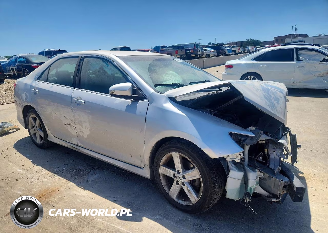 2014 Toyota Camry Se VIN:4T1BF1FK9EU319835 - 4