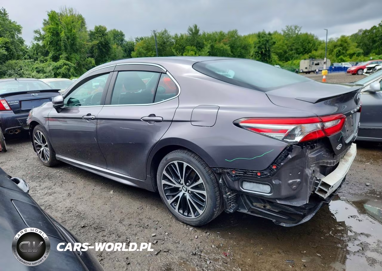 2018 Toyota Camry Se VIN:4T1B11HK2JU144026 - 2