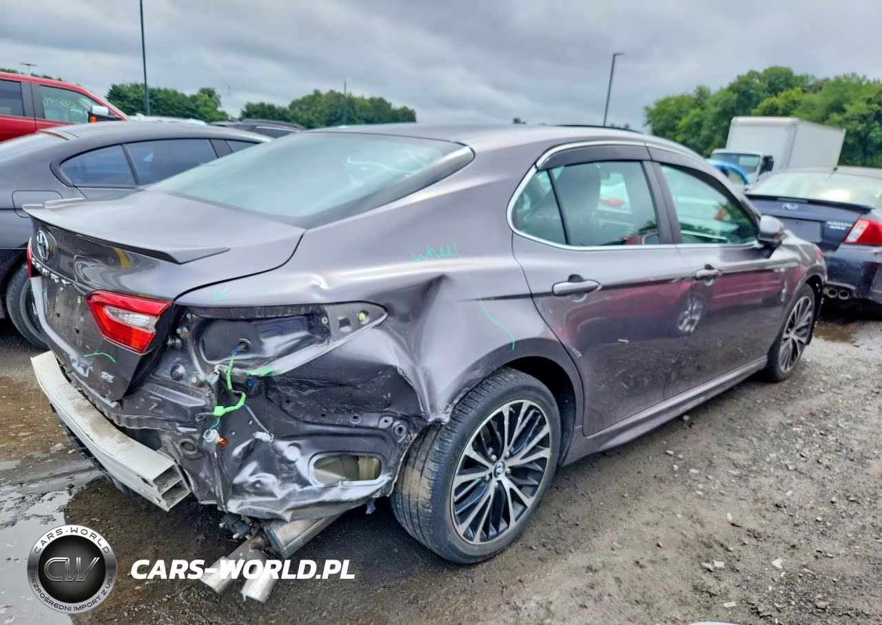 2018 Toyota Camry Se VIN:4T1B11HK2JU144026 - 3
