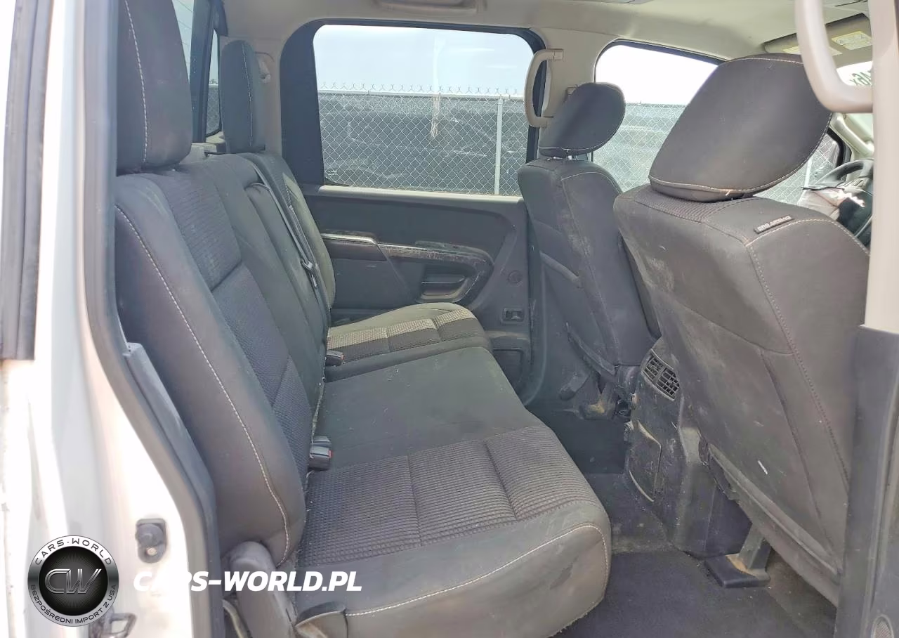 2015 Nissan Titan Pro-4X VIN:1N6BA0EC0FN509071 - 10